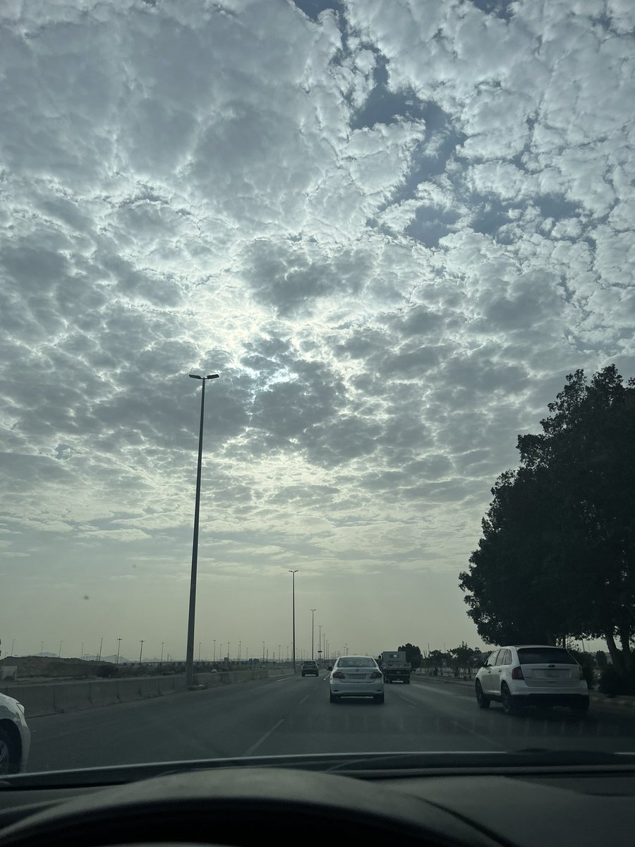 x2sl2's tweet photo. اللهم إني أسألك توفيقاً في طريقي وراحة في نفسي وتيسيراً لأمري. https://t.co/02gk0Hb9er
