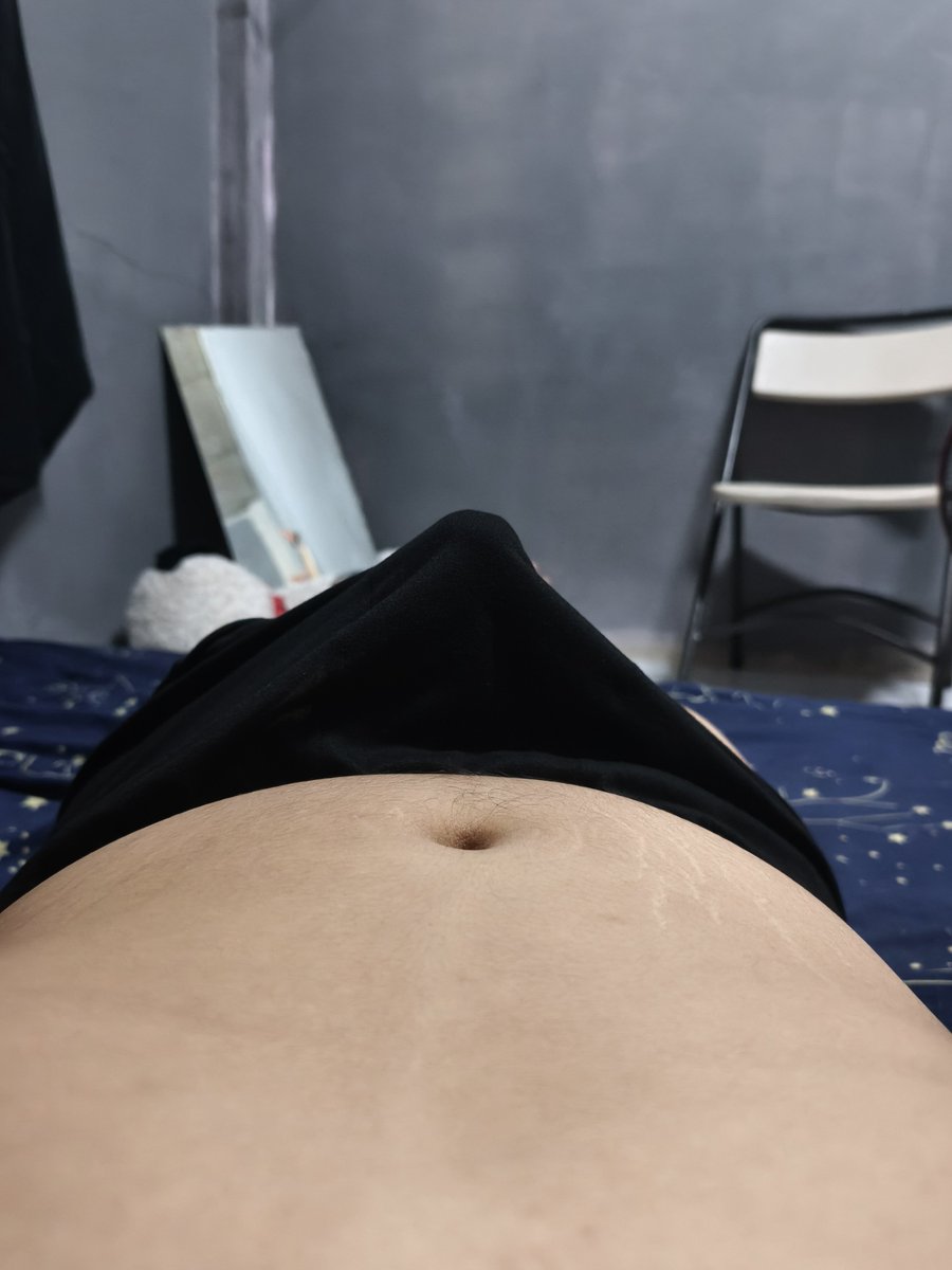 BenzKK56's tweet photo. อะไรเอ่ย?
เวลาเรานอนมันยืนเวลาเรายืนมันนอน
#หุ่นหมี มาบีบสกุชชี่ที่พุงได้นะค๊าบบ🐻 https://t.co/HOcPWMXvuF