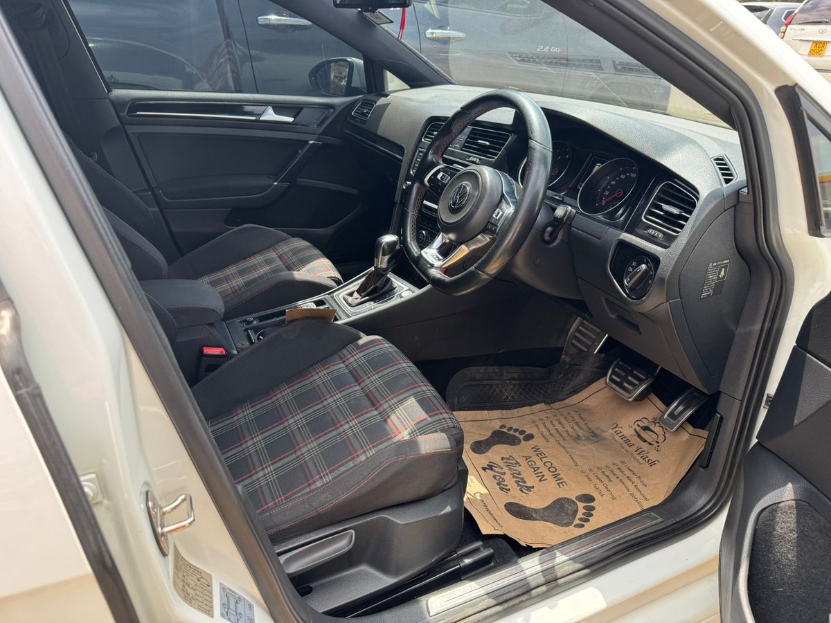 dklaston's tweet photo. I saw guys wondering why Patrick, the greatest car salesman, never gives full specs za gari anauza. 😂
Well, for one, he’s showcasing 5 or 6 cars in a single video. If he started reading out every spec, the reel would be 30 minutes long.
Secondly, by the time you’re shopping for an LX600, I’m pretty sure you’ve already researched everything there is to know about the car. You’re not buying it because you don’t know the specs—you’re buying it because you’ve found the right one.

Anyway… this particular Golf GTI nataka tu 2M ya haraka 🔥🔥🔥. 

0727526576