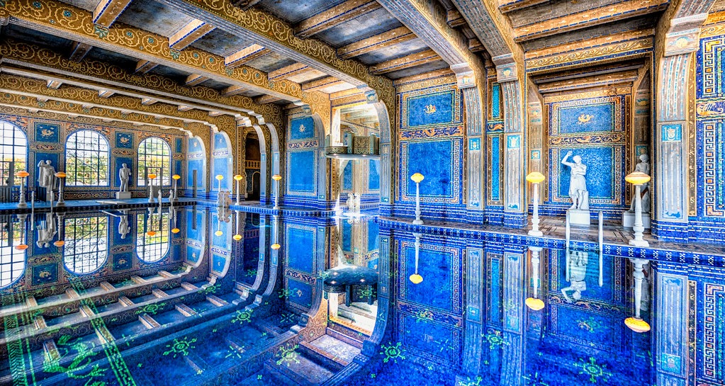 Rincevent_'s tweet photo. L’Azure Blue Pool de Hearst Castle, à San Simeon : eau turquoise, statues, colonnades et décor de palais antique. 💦✨
Une piscine californienne qui a clairement choisi le mode “Rome impériale avec vue luxe”.
📸Kay Gaensler
#Californie #Architecture #Piscine https://t.co/pwrYYLiAba