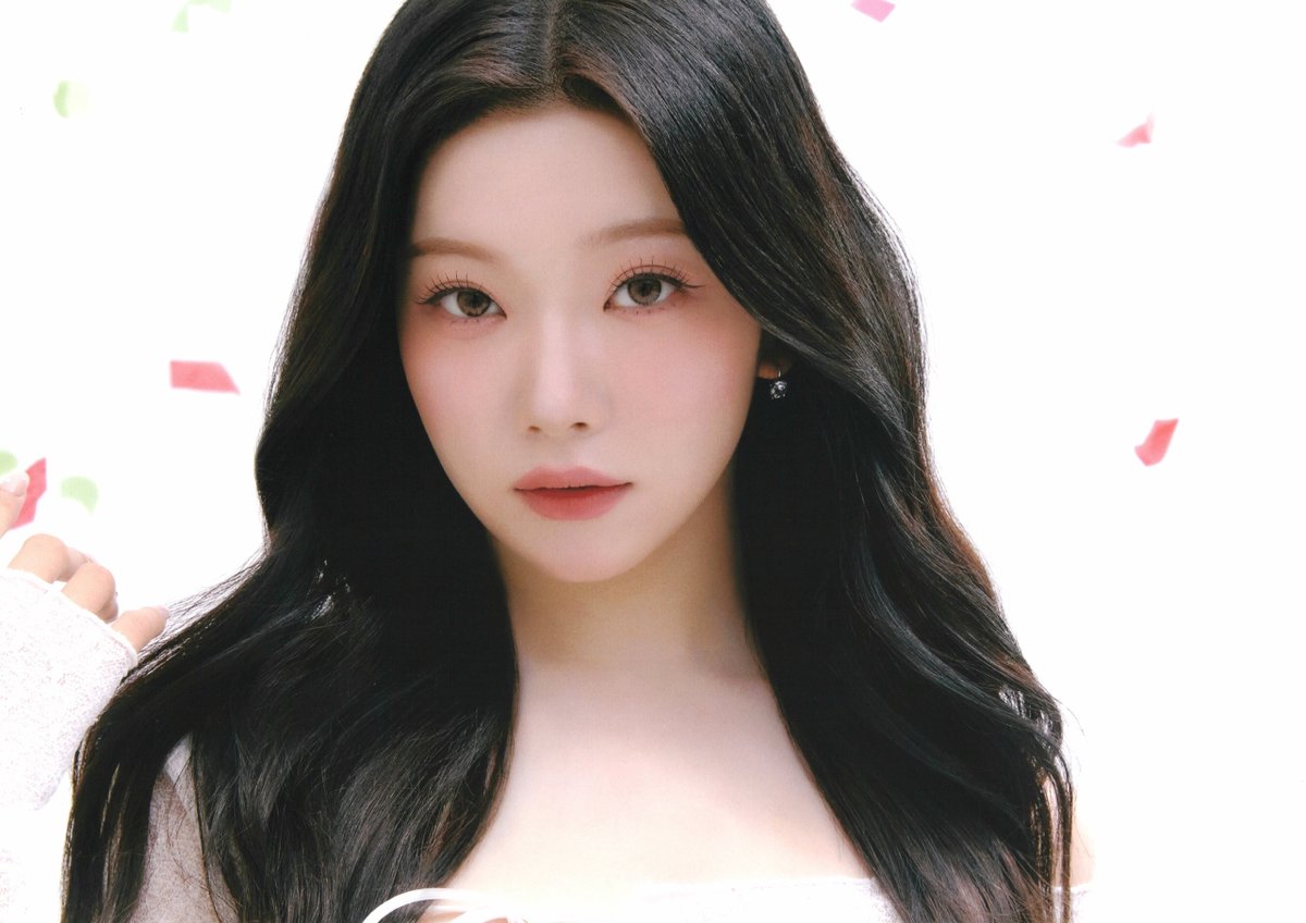 CardcaptorRene's tweet photo. Your B, I'm B (Belllie've You)
withmuu mini poster set

#빌리 #츠키
#Billlie #TSUKI https://t.co/4FgvE4vBWm