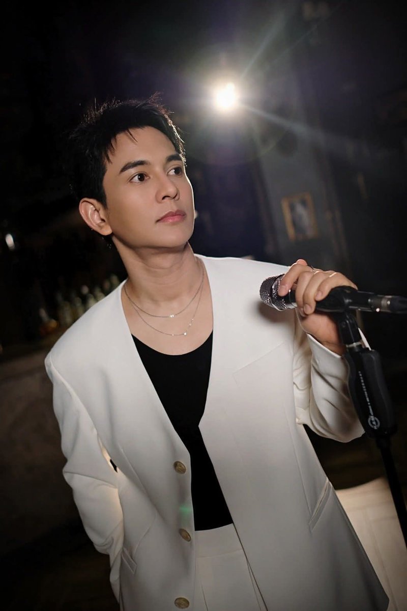 sweetgunnp's tweet photo. หล่อสะอาดตามาเลยยย 😍🩵

Cr.pic. Gun Napat 

#GUNNAPAT 
#กันนภัทร https://t.co/DcPvQmfaqK