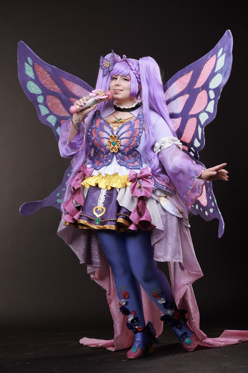 YuiAylenia's tweet photo. I can finally reveal my new cosplay ! It's Laala, from the Twinkle Jewel Butterfly llttery illustration ! I dreamt to do it since I saw it the first time, I can believe I succeded !! I made in for th French Cosplay Cup finals !
Picture 1 by B.Rugraff
Picture 3 by @/minhou_sama https://t.co/h5bD0rhmzQ