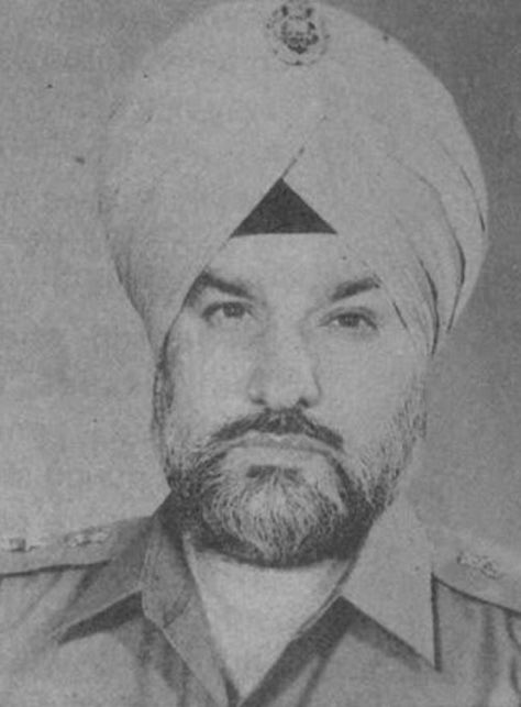 India_Policy's tweet photo. SSP Ajit Singh Sandhu was sent to the border district of Taran Taran, the epicenter of Khalistani Terrorism where there was no writ of law.

Punjab is the only State where the Police and not the Army defeated Terror and without the cover of AFSPA.

Officers like Sandhu, abandoned by the State had to give up their life in the service of the State and the Nation.

Punjab is at peace today only because of the countless sacrifices by the men of Punjab Police.