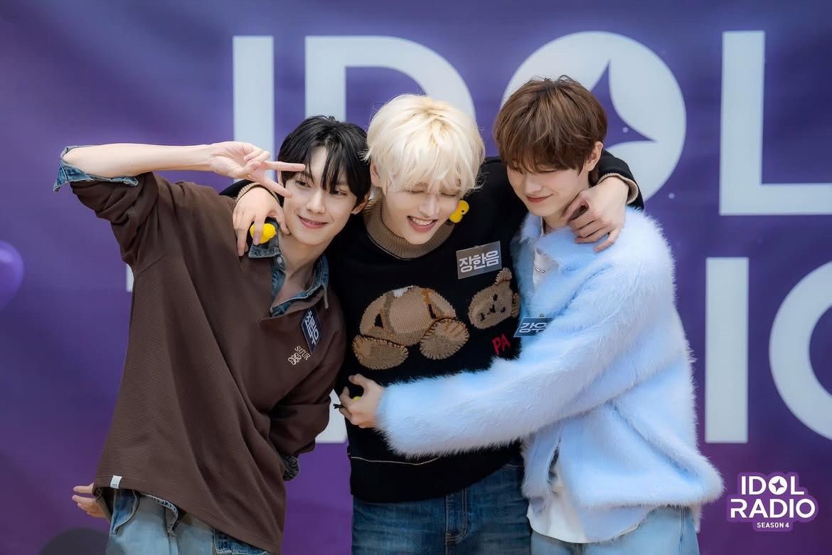 mariicopfi's tweet photo. yo con @ryujinpatjitos y @phureeonn 💗 https://t.co/qQAp81P4s5