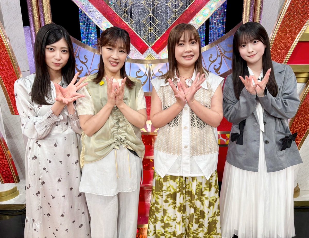 nogizaka46's tweet photo. 昨日は「#乃木坂スター誕生！SIX」OAありがとうございました🌟

#花花 さんをお迎えし、#鈴木佑捺 と #川端晃菜 が名曲のコラボに挑戦🕊️✨

歌詞の意味やお二人の歌い方を研究し、素敵なハーモニーに加えていただきました☺️

ぜひHuluでもご覧ください💐
https://t.co/uuc8af1i7n

#乃木坂46 https://t.co/SafHp9Bbjw