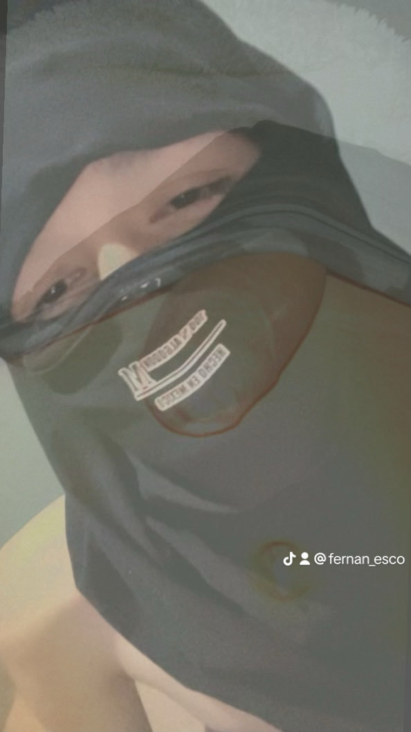Fernan_Esco's tweet photo. Siganme en tik tok quiero hacer batallas https://t.co/QDPmRY4NpC