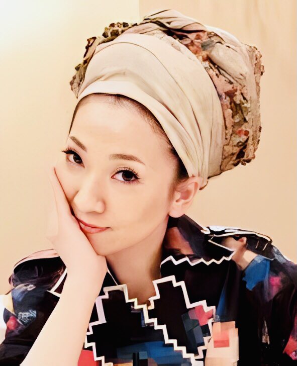 kazumarugou's tweet photo. 誕生日 born in 1978
対馬市出身 厳原小 吉塚中
香住丘高 西南学院大
本名伊藤美咲さん
20の時💿デビュー
250万枚超えの1st.アルバムでブレイク
22の時
🎵“Everything”で一般層にも名が浸透
累計観客動員数は300万人超え
紅白大トリ7回
社会貢献にも熱心な5オクターブの声域を持つ男前の天才歌姫 https://t.co/pmO0r4u8qp