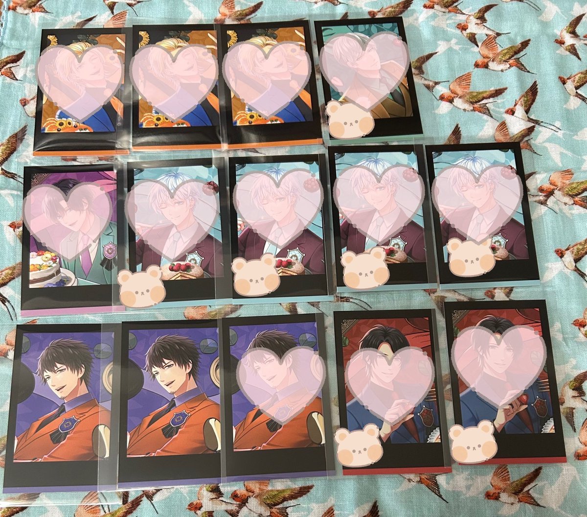 yng__d's tweet photo. 【交換】スタマイ Sugary Birthday アニメイトフェア

譲✧〖フォトカ〗
N：渡部さん2

求✧
同異種：夏目（等身のみ）
>9周年缶バッジ由井さん（友人分）※差額精算
>>同異種：由井さん、早乙女さん（友人分）

ｰｰｰｰｰ

譲✧〖特典〗
菅野くん、カナメくん

求✧
今大路、渡部さん>夏目 https://t.co/zXigmI76a4