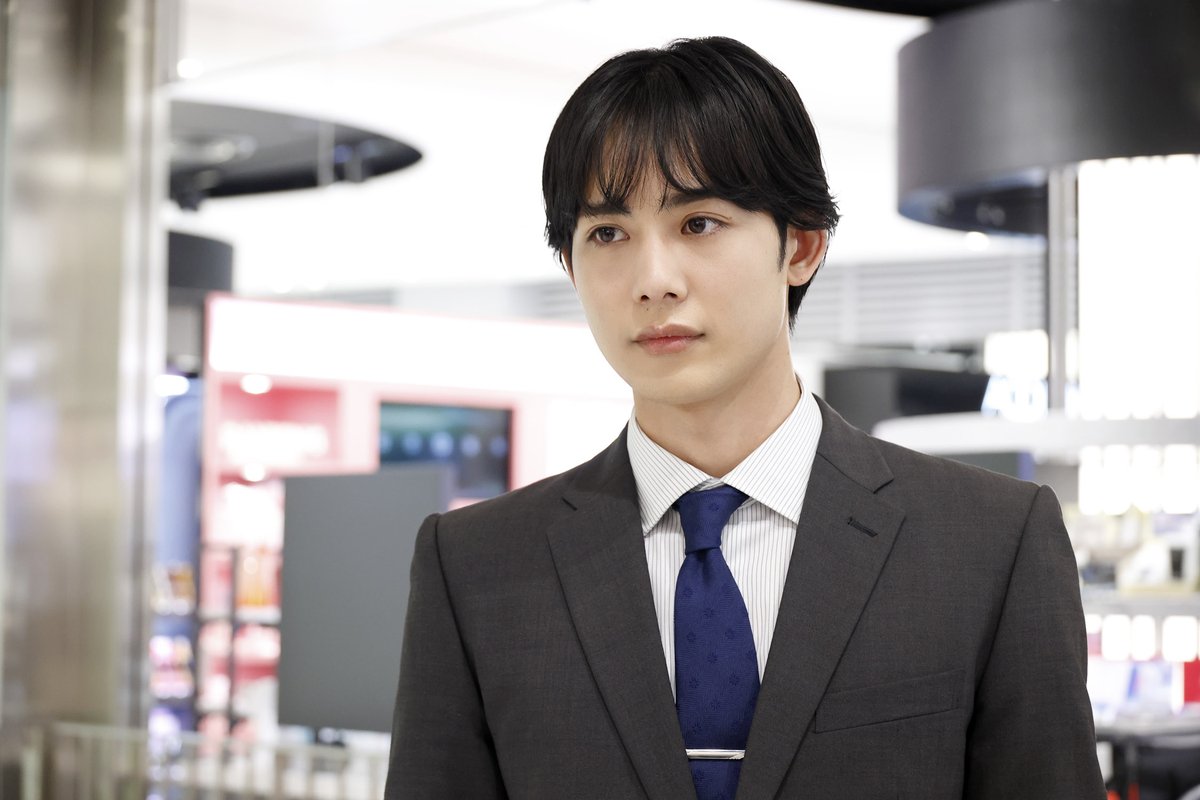 dorama_bs7ch's tweet photo. 🎀 #ドライな同期の溺愛癖 🎀
˚.꒰ 今夜24時スタート❤︎ ꒱.˚

〖 場面写真📷 〗
スーツ姿がキマりまくっている宮嶋🔥
本編をお楽しみに！！

𝐓𝐕𝐞𝐫お気に入り登録お願いします⭐️
https://t.co/SVEY1rBDhU

#藤林泰也 #BSテレ東 #DDD https://t.co/QGYcmMGfmq