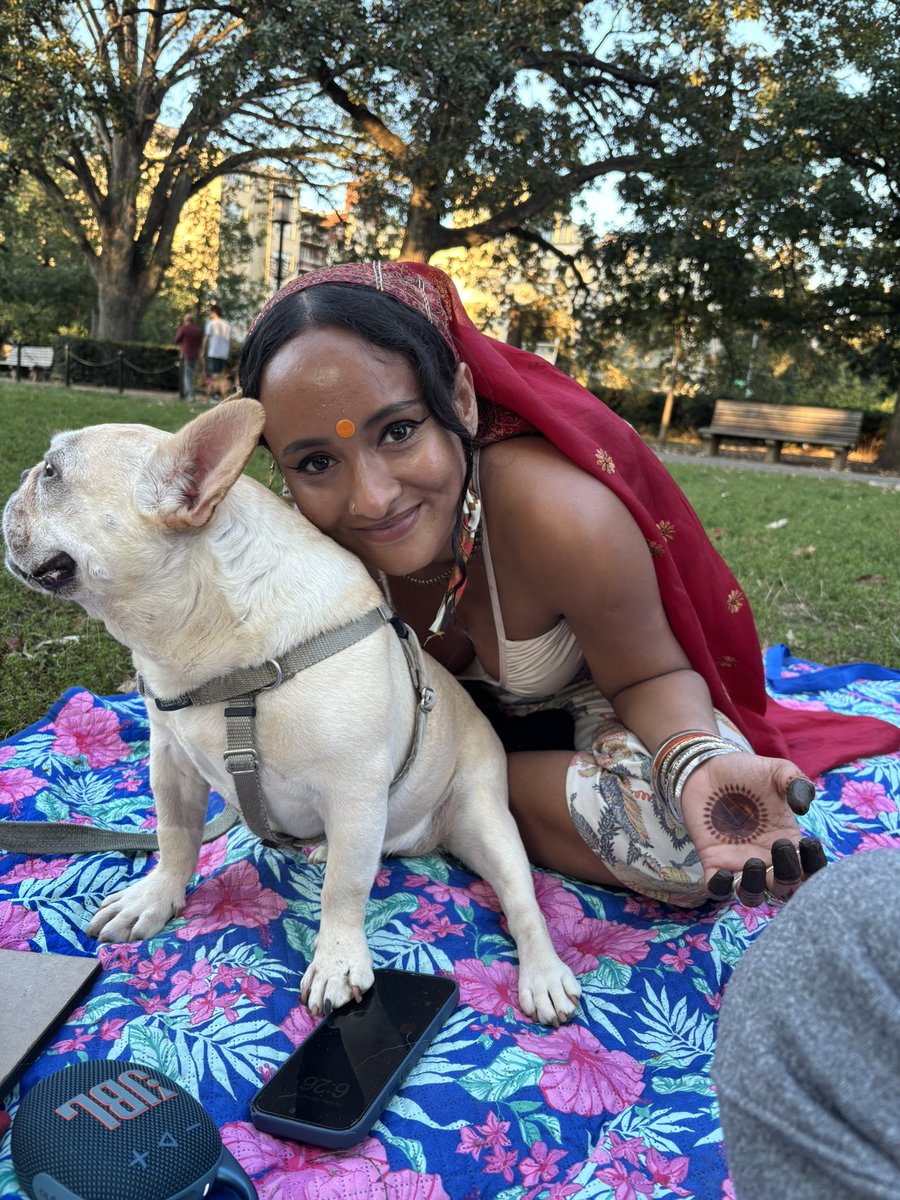 tigerfoos's tweet photo. Please consider donating to help my friend Amad on her immigration journey!!
Donation links to follow in the comment to this post https://t.co/RqM7t699ee