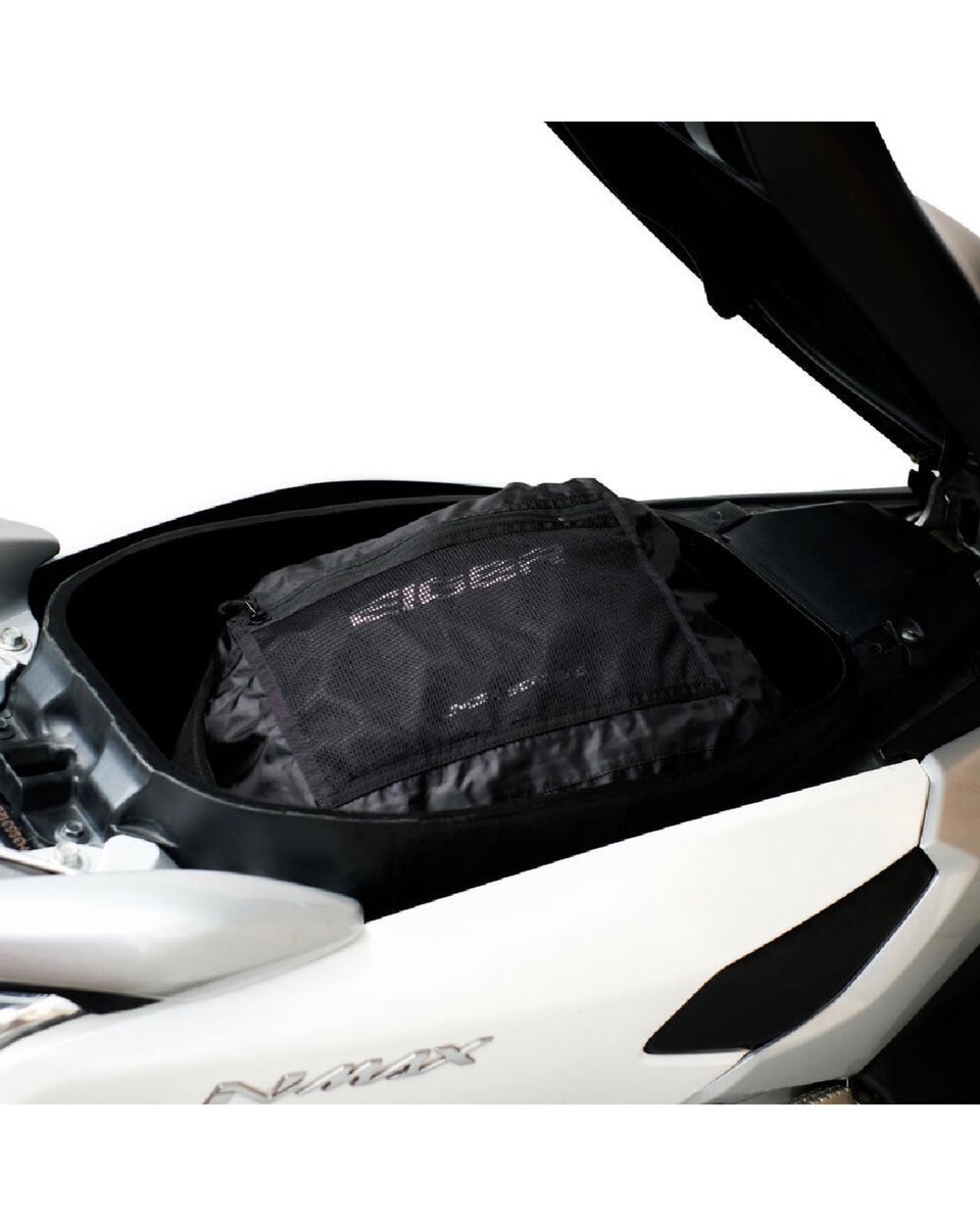 triverie_id's tweet photo. Begitu turun dari motor, tinggal pasang tali bahunya dan tas ini langsung berubah jadi tas selempang. Praktis tanpa perlu pindah-pindah barang. Minat? DM! #Eiger #EigerRiding https://t.co/6pypwjigjO