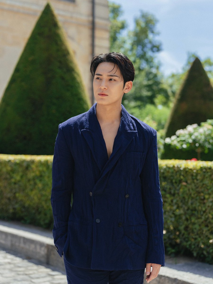 gyumedia's tweet photo. DIOR FALL WINTER 2026-2027 HAUTE COUTURE SHOW #민규 (via markelliar)
🔗 https://t.co/DMCY1FKJFT

MINGYU FOR DIOR COUTURE
#MINGYUxDior #DiorCouture
@Dior @pledis_17 https://t.co/YCqODjbC2g