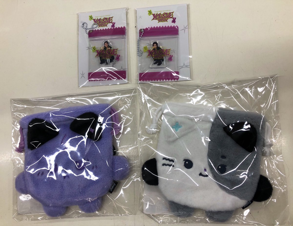 くぅちゃん出品 🎸 #XdinaryHeroes 🎸 XCLUSIVE PARTY Xdinary Monsters STRING POUCH