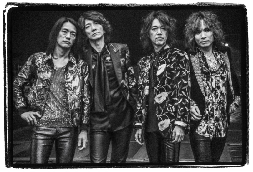 mitch_ikeda's tweet photo. 今日は何の日？？？？
モンキーファンに取って大切な日です。そして、MITCH IKEDA × THE YELLOW MONKEY、3回目のタッグとなる写真集の刊行が決定！本日予約受付スタート！ https://t.co/zCHT8nDyZG
https://t.co/TF95rtTJC5 https://t.co/og63apSlyE