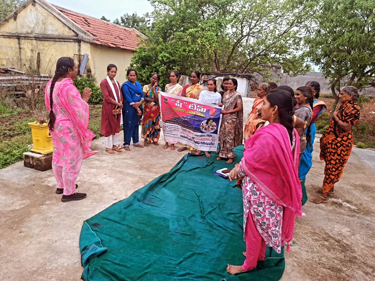 sheteamrgm's tweet photo. On 5.7.26 Ramagundam commissionerate Peddapelli zone sheteam Awareness program conducted to the women's at Peddapelli of peddapelli PS limits https://t.co/8dPqVMxEki
