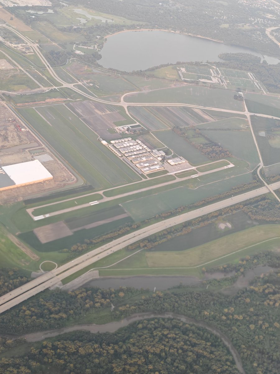 timjedrek's tweet photo. Guess the airport https://t.co/I5VXyVe9PI