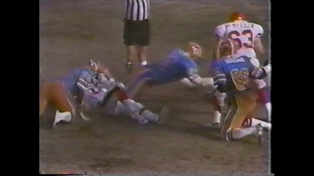 Collectosaur's tweet photo. Switching things up, we're starting the week off with the 1st #AmericanFootballPreservationProject post featuring footage of Week 14 from the 1983 #USFL Season - enjoy!
https://t.co/Pp3SqdrgdI
https://t.co/55dHVK04mu
#Football #AFPP #Panthers #Blitz #Stallions #FullGame https://t.co/FGeBH4vLEB