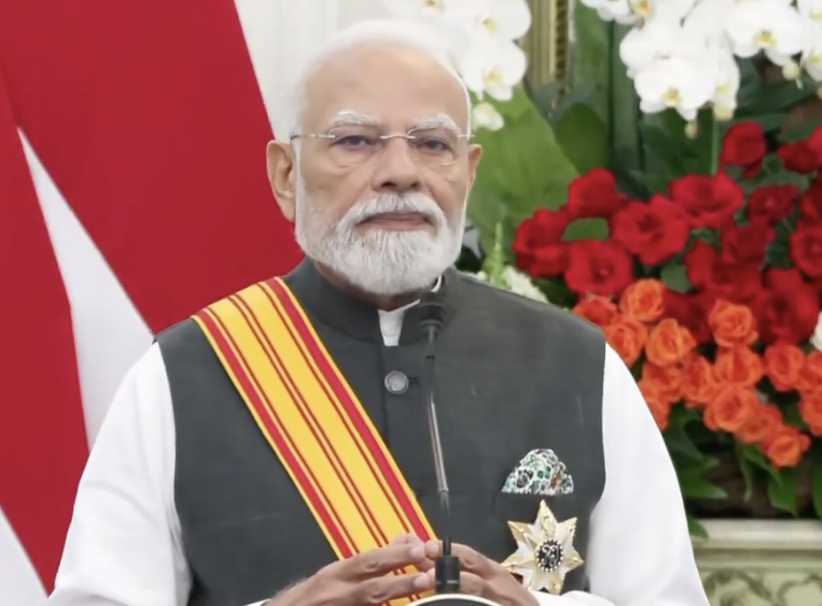 OpIndia_com's tweet photo. Breaking News:

Indonesia President Prabowo Subianto announces that Indonesia has conferred its highest honour ’Bintang Adipurna of the Republic of Indonesia’ medal upon PM Modi https://t.co/u6OrqIdR93