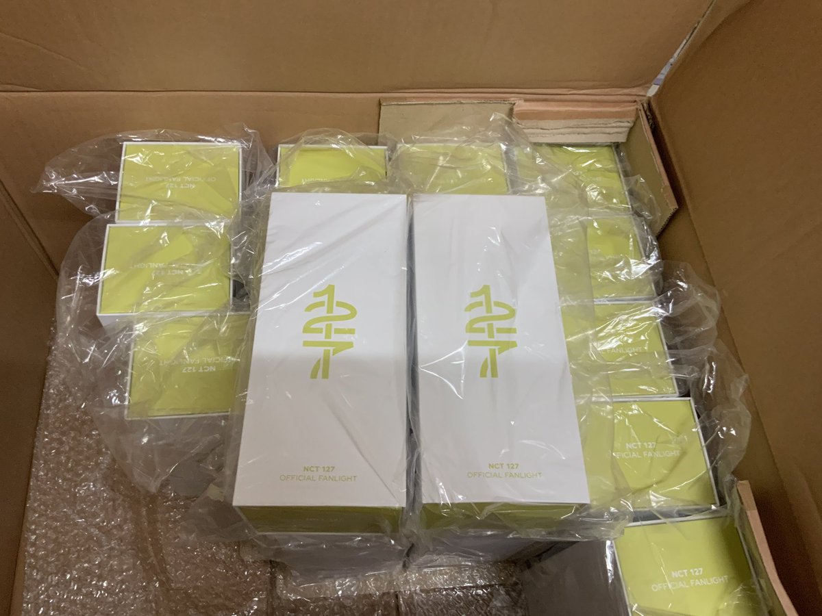 lemonstore99's tweet photo. 📌พร้อมส่ง แท่งไฟ nct 127 nct dream 

ราคา1490฿

ส่ง50฿

Shopee https://t.co/N0UXXDd4rw

สนใจ dm 
#NCT127  #THE_REDLINE #แท่งไฟnct127 #ตลาดนัดnct 
#NCT127_5TH_NEOCITY_THE_REDLINE
#NCT127_5TH_NEOCITY_BANGKOK_THE_REDLINE
#THE_REDLINE_BANGKOK https://t.co/TOUQ7xQXqf