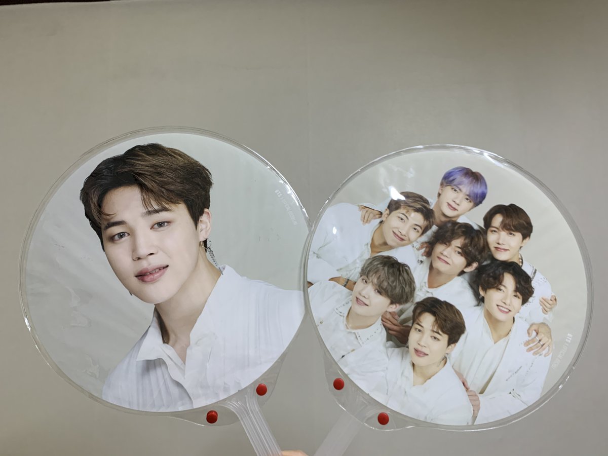 goods_rhfo's tweet photo. 방탄소년단 럽셀콘 굿즈 양도
wts bts lys
스파콘 아크릴 키링 미개봉 각 1.2
일본 럽셀콘 러기지택 미개봉 17.0
이미지피켓+스파콘 커버 각 0.8
배송비 별도 일괄 택포 

알엠 남준 석진 슈가 윤기 제이홉 호석 지민 뷔 태형 정국 rm  jin suga jhope jimin v jk poca 포카 army sys 스핔콘 방탄 https://t.co/T42vrqidG5