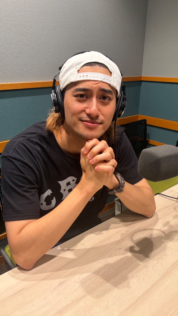 koziking851's tweet photo. 《《👑Aぇ! group小島健のラジキング☝️》》

今日もこのあと18:30〜
#Aぇǃgroup の #小島健 がお届けします✌️

今日のテーマは
もう一度逢いたい人🥰

X特別編も要チェック🌟

📻#radiko はこちら
https://t.co/OIp73huvNq

#ラジキング　#FM大阪 https://t.co/EkO4yFPfZu
