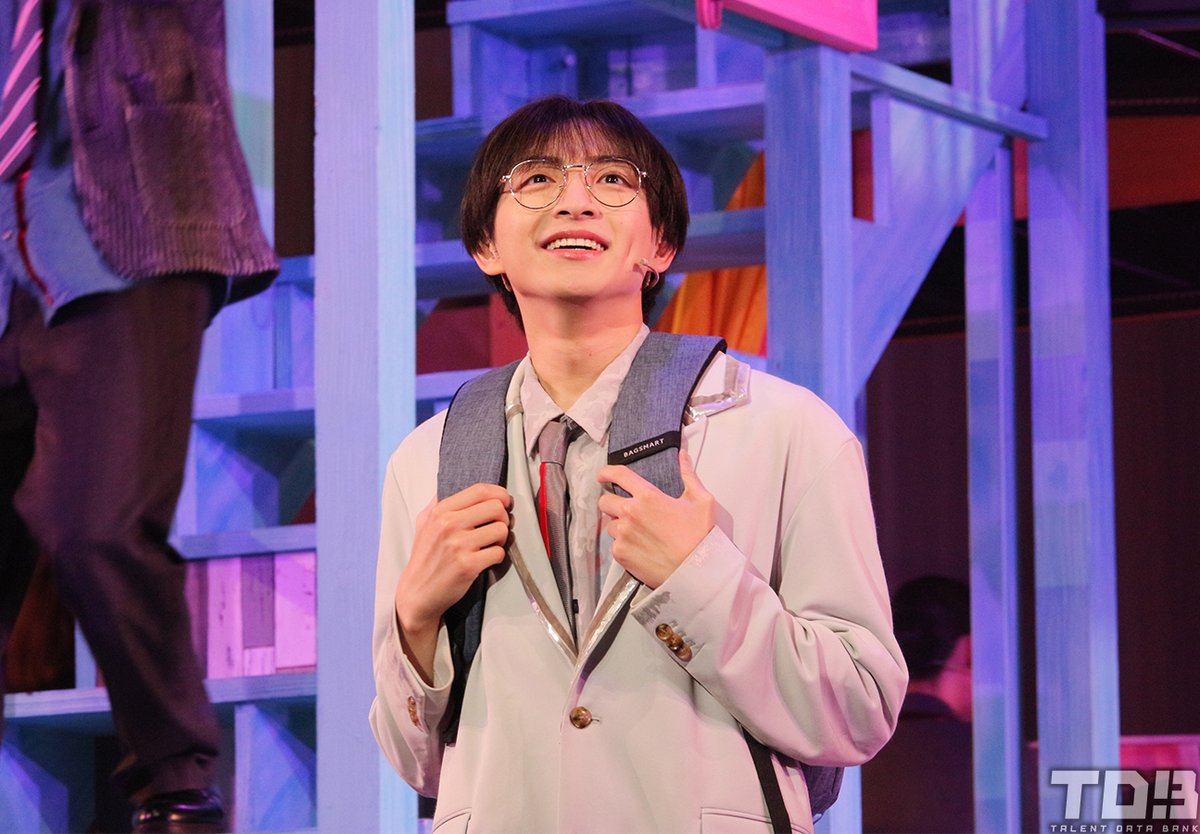 talent_databank's tweet photo. ミュージカル『町田くんの世界』本日開幕！
川﨑皇輝、長澤樹、ウォーリー木下らより開幕コメント到着

川﨑「この作品の良さや想いをしっかり届けられそう」
長澤「この作品が、大切な誰かの幸せを願える作品になりますように」

▼公開ゲネプロ写真あり
https://t.co/DHROxbpQc9 

#町田くんの世界 https://t.co/yfX6NbAGKX