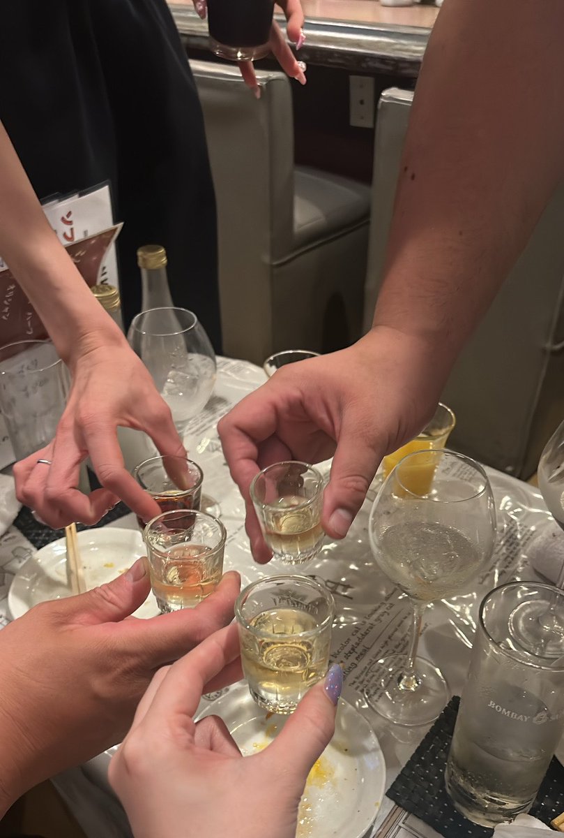 ma12xx8's tweet photo. テキーラのイエガー割りとか赤ワインに日本酒入れたのとか飲まされて久しぶりに潰れました
飲み方あほなん？死ぬて https://t.co/qs63aJ8UxC