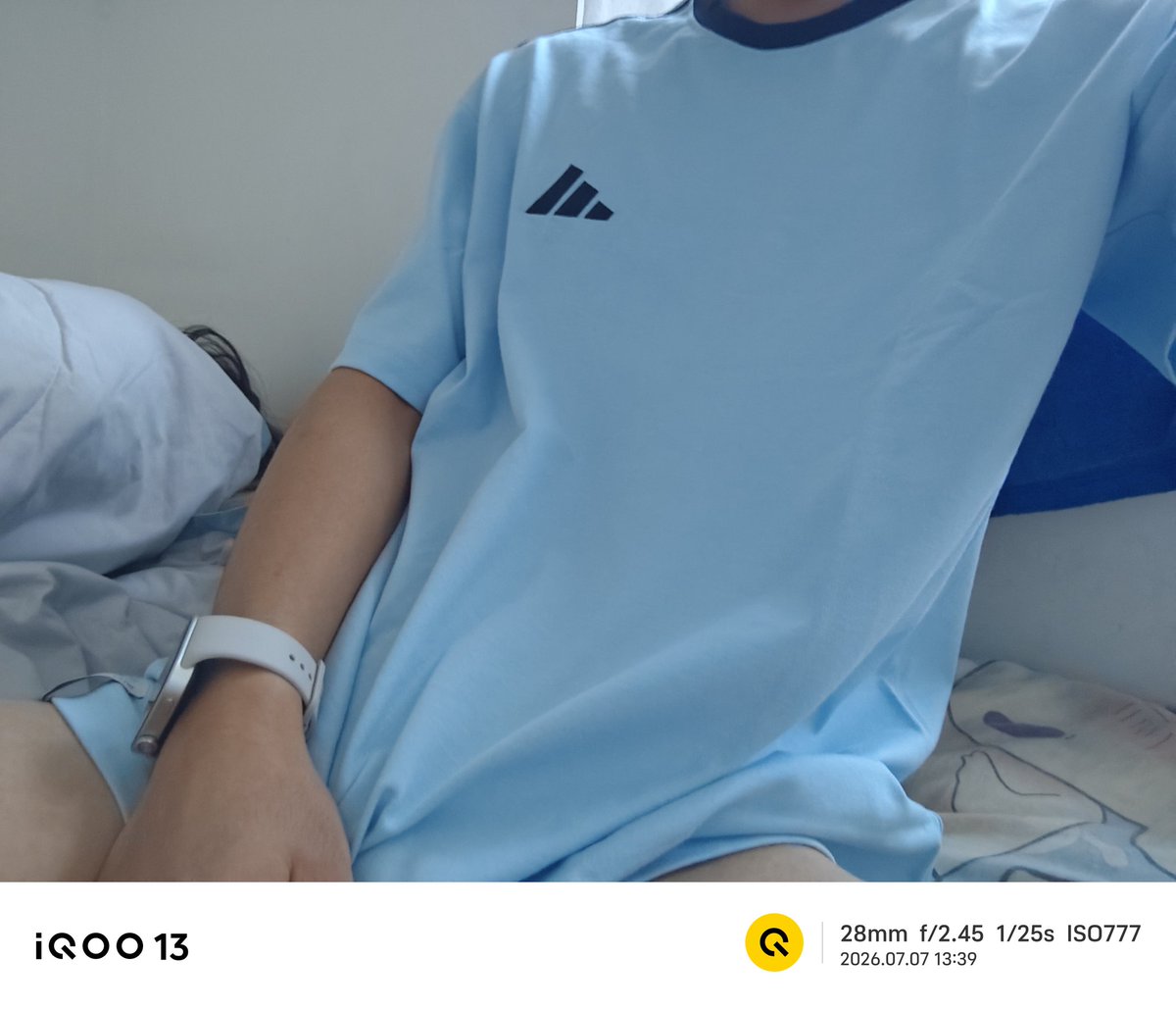 hechuan619's tweet photo. 哥哥可以和我一起玩��🥺 https://t.co/642jpjqlug
