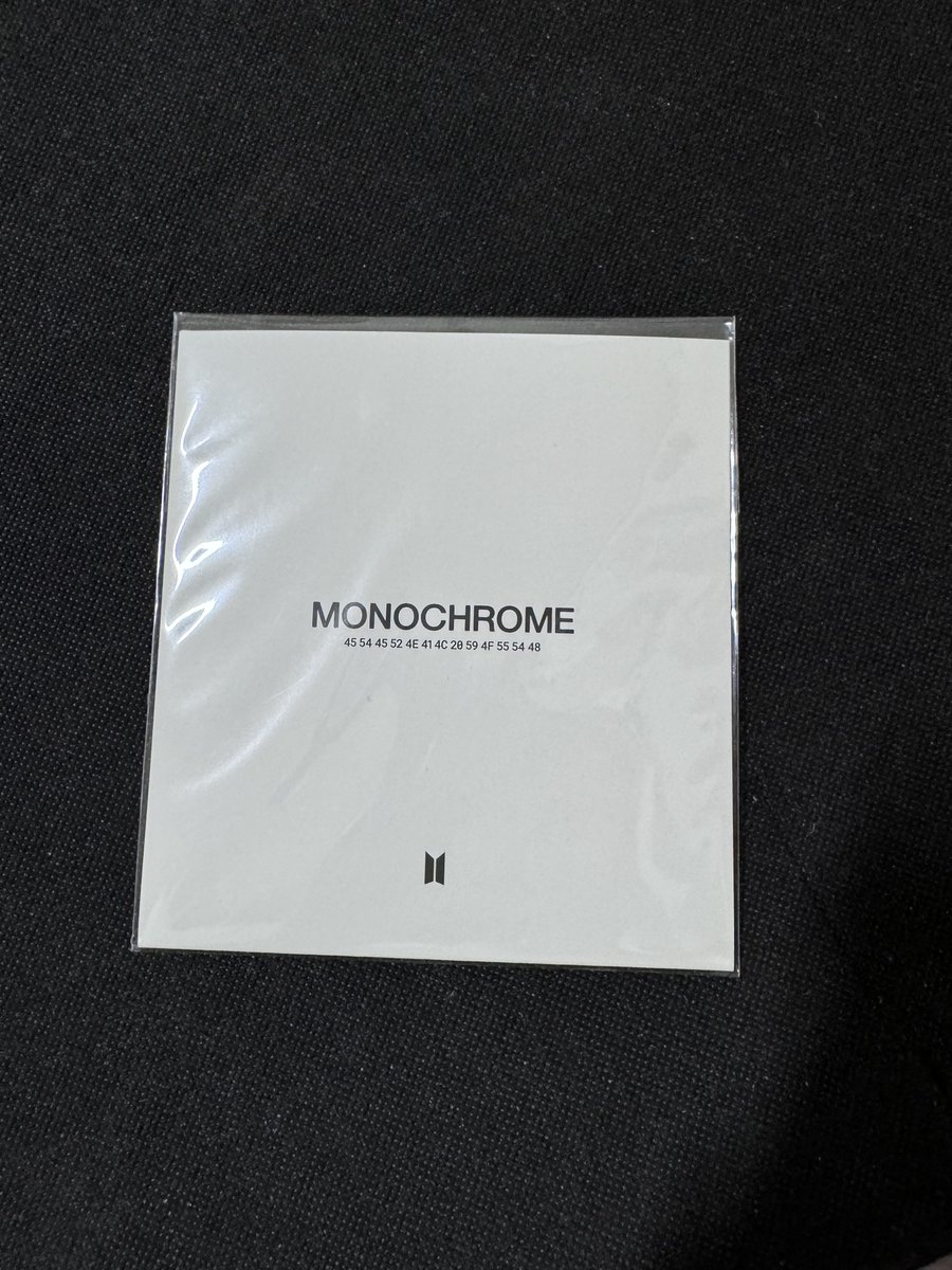 goods_rhfo's tweet photo. 방탄소년단 모노크롬 성수팝업 굿즈 미개봉
마그넷 세트 2.8
스티커세트 1.2
배송비 별도
일괄 반택포

Wts bts monochrome popup unopened
magnet set 2.8
sticker set 1.2

남준 석진 윤기 호석 지민 태형 정국 rm jin suga jhope jimin v jk sell buy poca 구매 판매 포카 앨범 굿즈 army 방탄 https://t.co/4ftOCZyKjF
