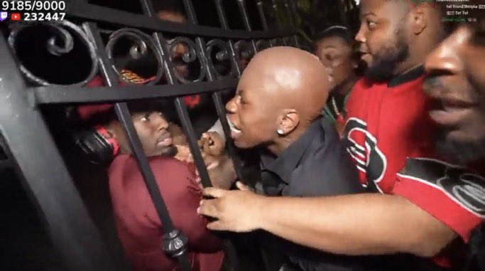 shelovesrey's tweet photo. Rakai is funny asf bro men 😭😂😂🤣 https://t.co/9Ed2iIuu5X
