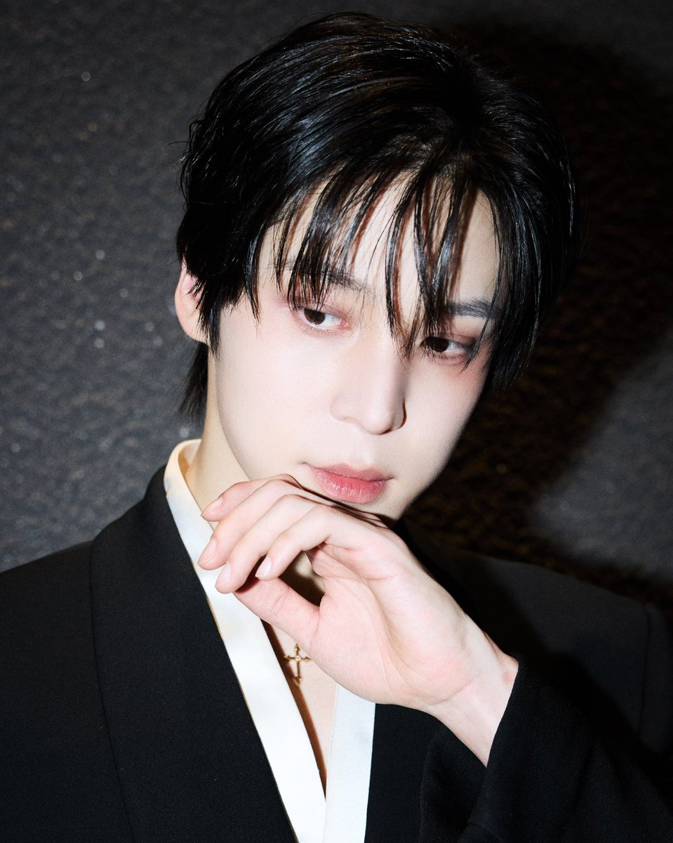 1chigo_pink's tweet photo. atstyle ASEA 2026 스페셜 에디션 화보 비하인드 포토 #ATEEZ https://t.co/2r4GSNaJT6