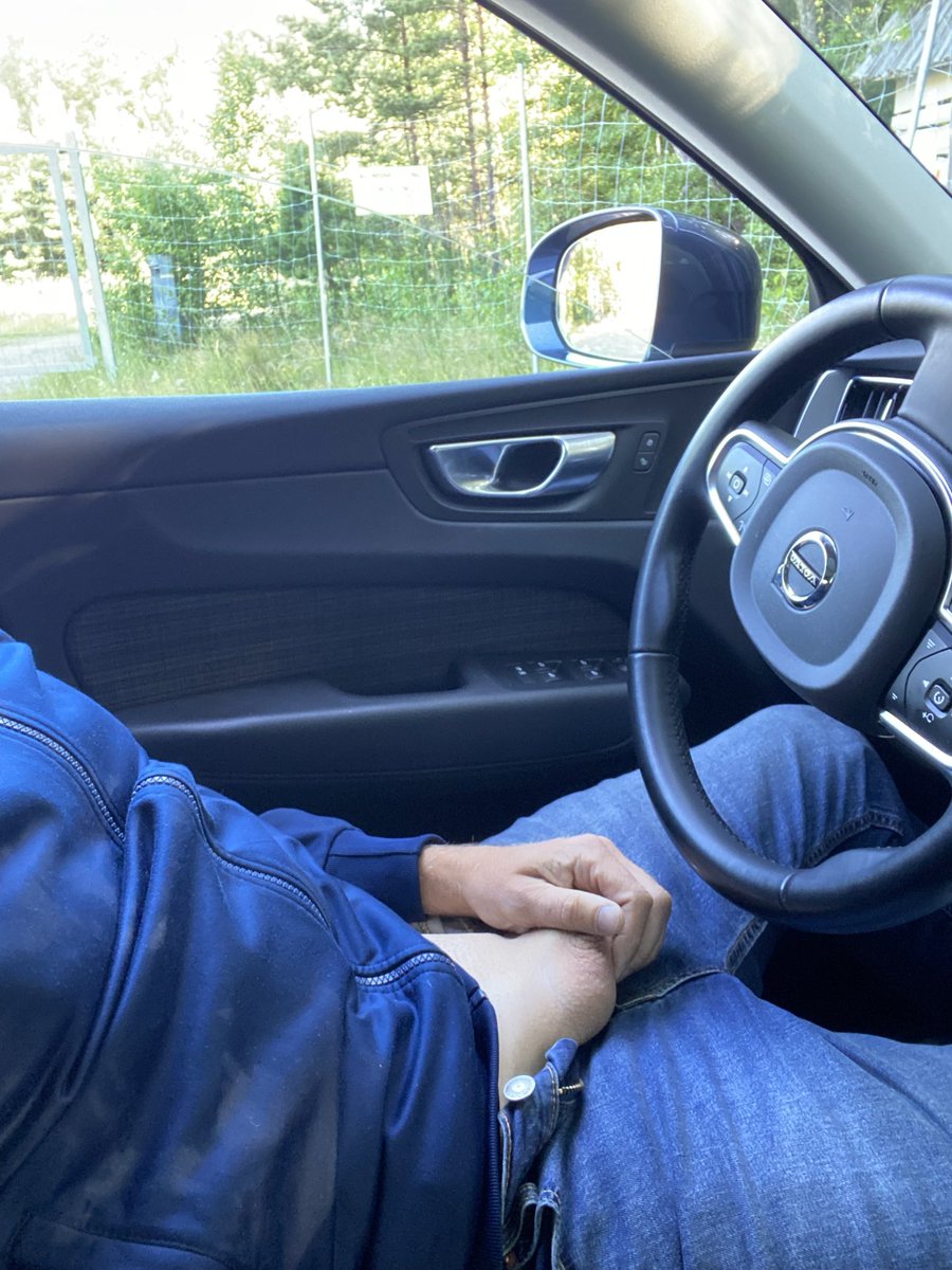 FilipBengt1891's tweet photo. @hyacinten1 Kåt innan arbete idag😉 https://t.co/Vvk567Yx3k