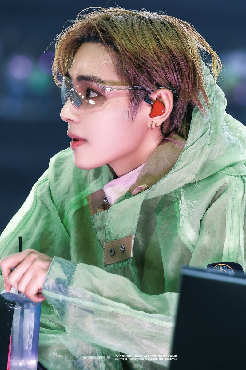 6North_V's tweet photo. 260706 태형이
#BTS #방탄소년단 #방탄
#뷔 #김태형 #태형 
#TAEHYUNG #V https://t.co/qlkAiHQPDB