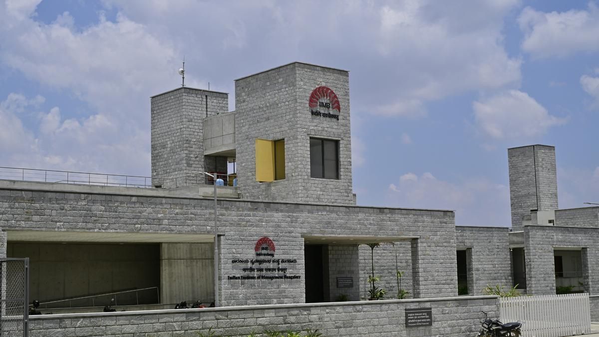 IndianTechGuide's tweet photo. 🚨 India to open a campus of IIM Bengaluru in Indonesia. https://t.co/upOxSYynWf