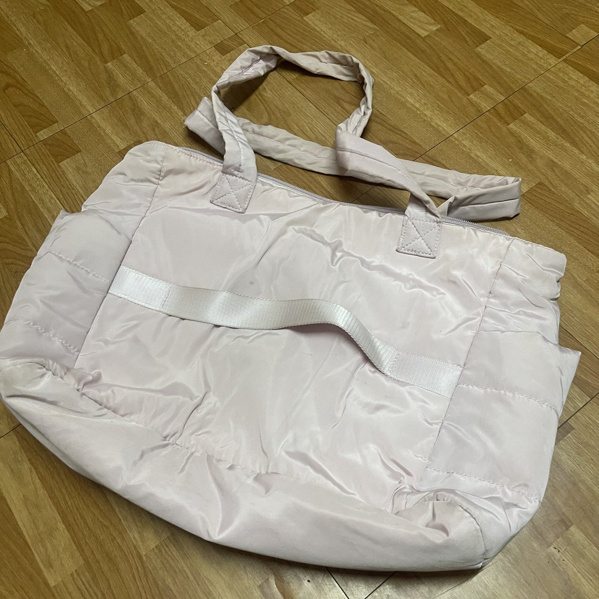 2PARKZ's tweet photo. wts lfb ph ♥︎

bagsmart tote bag 20 liters (pink) 

@ 650 php 

used only for 1 week
can fit 15inch laptop (gaming / macbook)

+ lsf (jnt) 
or meetup around taft / alabang
payo or installment (up to 1 wk)

💌 send dm pls (mention after dm)

# bagsmart school work bag https://t.co/KEvs3DvxgB