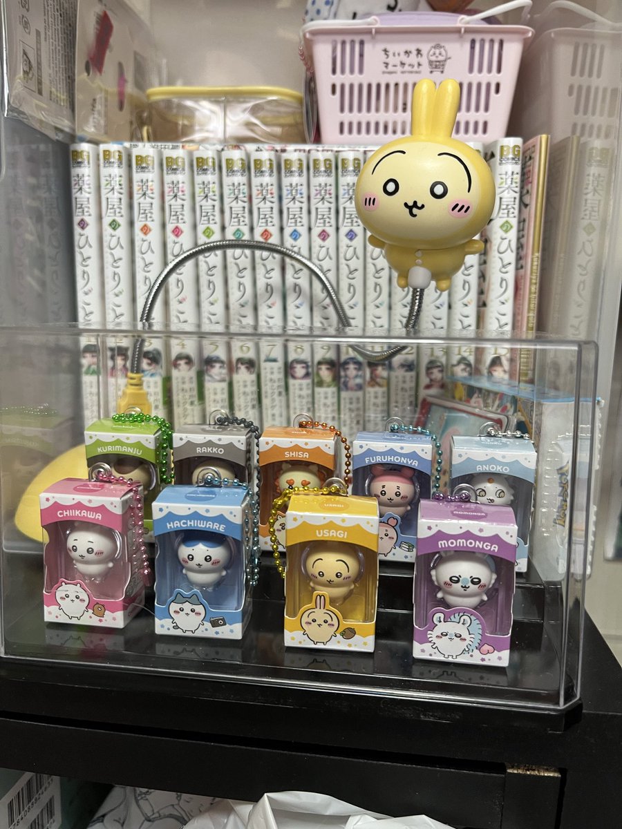Be11chan's tweet photo. ちいかわチョコBOX
昨日ひたすら姉さんと
推理してたけどおそらく
Fパターン🤔笑
とりあえずケースないのでこれで🙄 https://t.co/JDXRr2cpuY