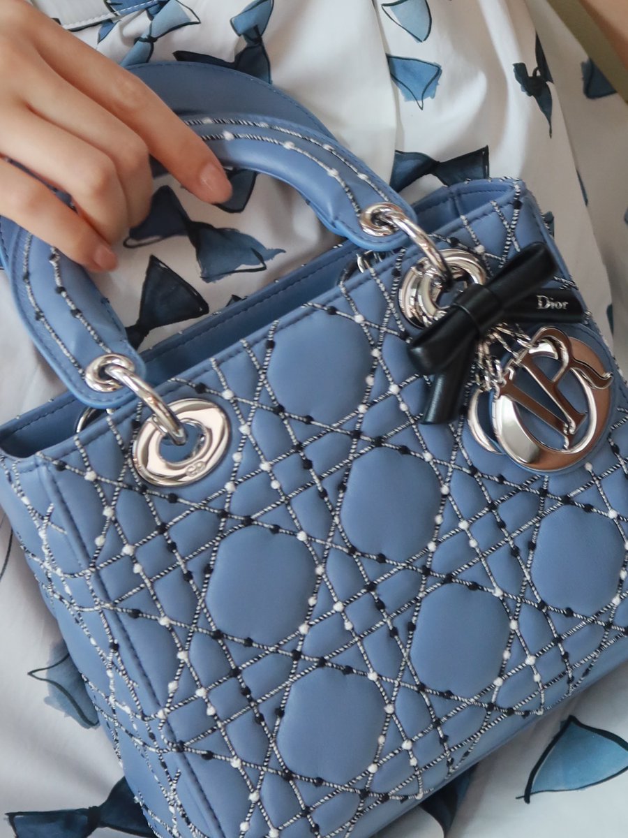 lingling_fans's tweet photo. [ IG linglingkwong Update : 260707 ]

💙🩵
@Dior #Dioriviera 

#Linglingkwong‌ #หลิงหลิงคอง‌ 
@linglingsirilak https://t.co/g9c7kFfIGV