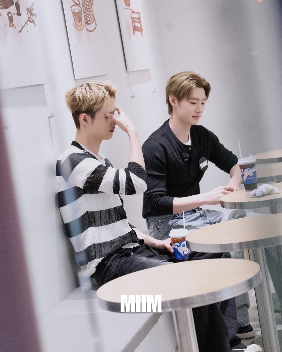 myidolmiim's tweet photo. [EXCLUSIVE] 운명즈만 보인단 말이야 🌟

오락실이랑 카페에 이런 미남들 있으면 어떡하죠 💦
인형이랑 우롱차 백만 개 사주고 싶은 아이돌 👑

사진 더보기 🔗 https://t.co/SB2XcUNvuM

✔️ 밈 팔로우 하고 엔하이픈 독점 콘텐츠 미리 보기 😁

#엔하이픈 #ENHYPEN #성훈 #니키 #MIIM https://t.co/daM0S8x4eV