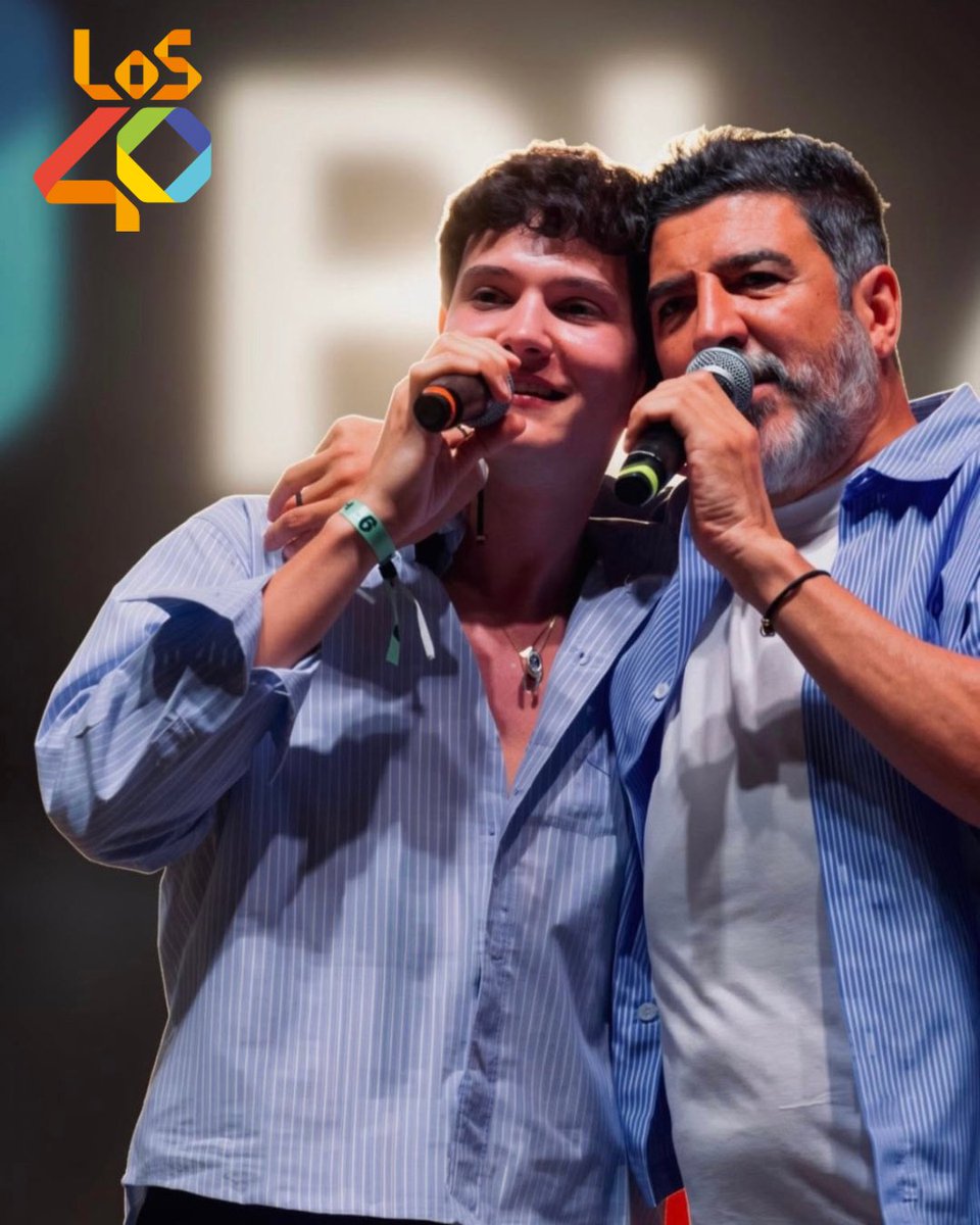 vrichis's tweet photo. ¡Con ganas de ver este temazo brillando en la lista oficial tras los directos de la semana pasada! Tiene que entrar ya. 🎶⚡️

Apoyo diario para la entrada de Rayito de Luz en el #Del40al1CocaCola @TonyAguilarOfi @Los40 🚀✨ https://t.co/2jhHNNHqiQ