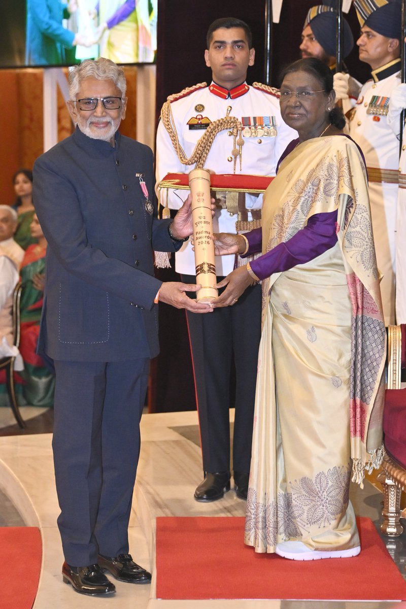 AkashvaniAIR's tweet photo. Shri Maganti Murali Mohan received Padma Shri for his significant contribution to the field of Art. 

#PeoplesPadma #PadmaAwards2026

@PadmaAwards @MIB_India @airnewsalerts https://t.co/j28IxE9iNM
