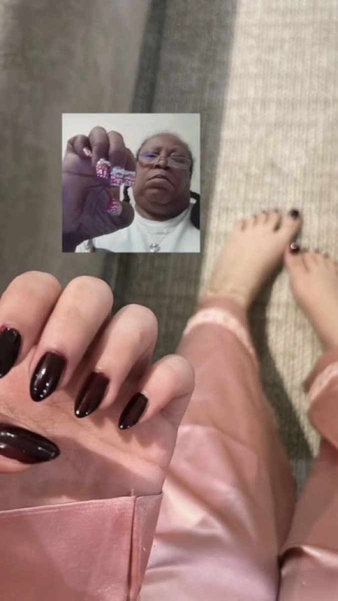 Dlnu1w's tweet photo. 🐈‍⬛💅🏻💅🏻 https://t.co/Fcgsa6oupP