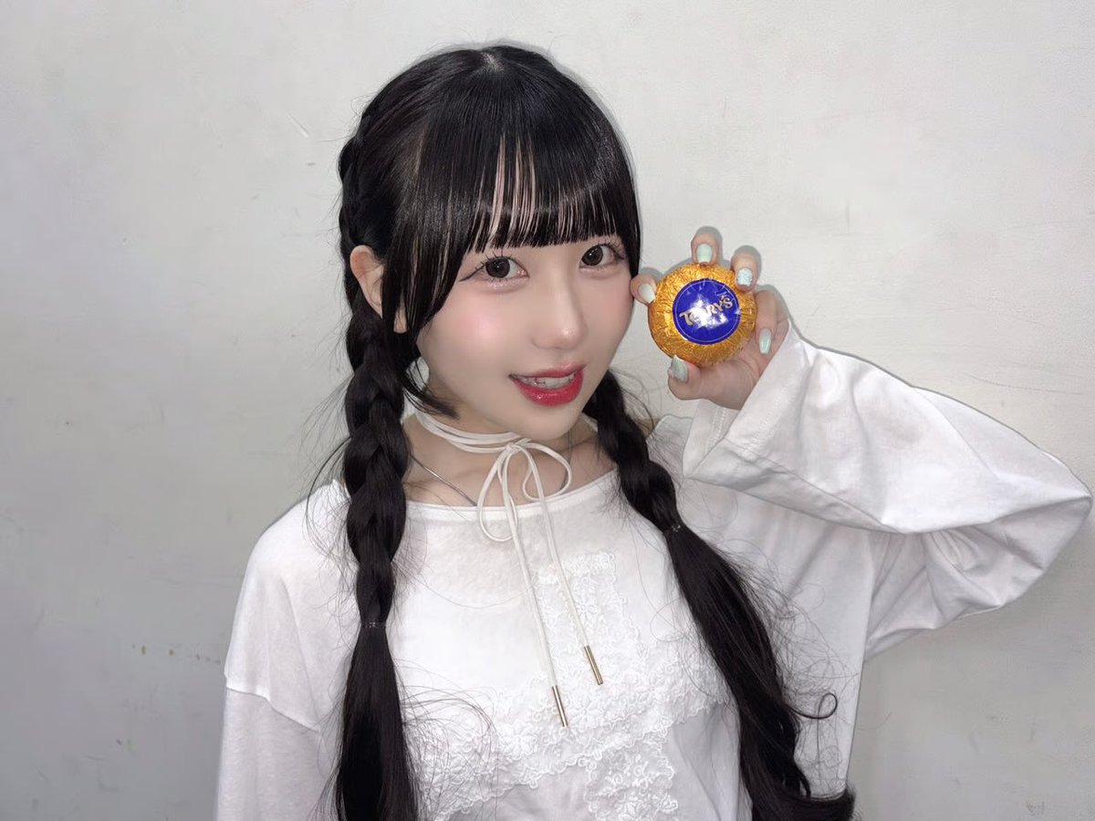 hpcr__official's tweet photo. 【🍭楠森しゅりソロ連載🍬】

∴∵∴ ୨୧ ∴∵∴ ୨୧ ∴∵∴ ୨୧ ∴∵∴
HAPPY CREATORS
楠森しゅりのごほうびスイーツ♡　
(隔週火曜日おやつの時間に公開🧁)
https://t.co/P2I23sHEWf
∴∵∴ ୨୧ ∴∵∴ ୨୧ ∴∵∴ ୨୧ ∴∵∴

楠森しゅり(@shuri_hpcr )が大好きなお菓子についてを語る連載☝️🩷

第8回は、叩くと開くインパクト大なお菓子との出会い🍊🍫
🔗https://t.co/P2I23sHEWf

感想は、 #楠森しゅりのごほうびスイーツ
でぜひポストしてくださいね🧁🍭