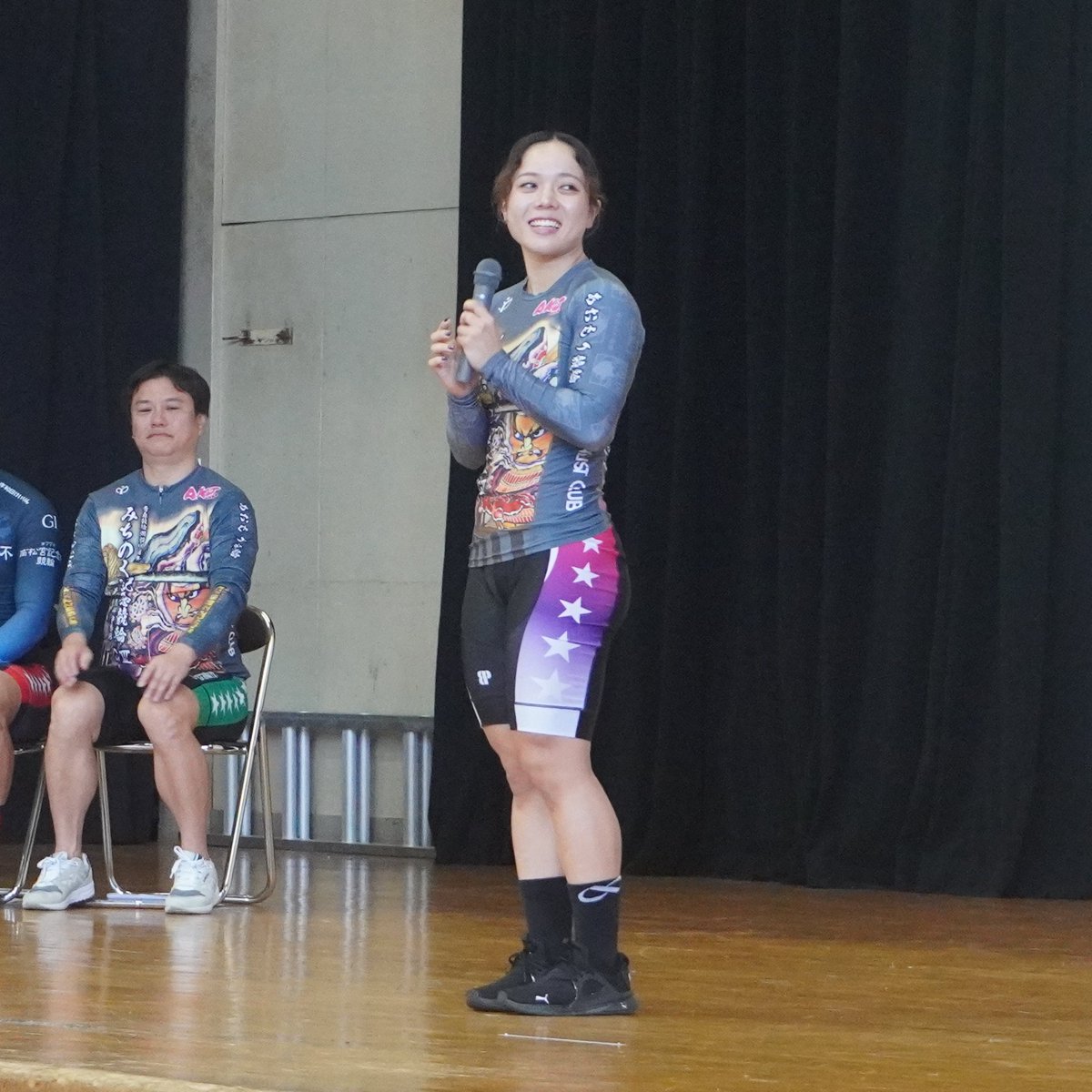 rrb_project_akj's tweet photo. 青森では初めてとなる競輪選手出前講座が
7月6日に青森市の高校で行われました
青森競輪ワールドシリーズに参加した外国人選手をはじめ、青森支部からは伊藤大志選手、小原佑太選手、熊谷芽緯選手が参加しました
ＲＲＢの活動内容もしっかりＰＲしてきました https://t.co/PeGvXjtqhi