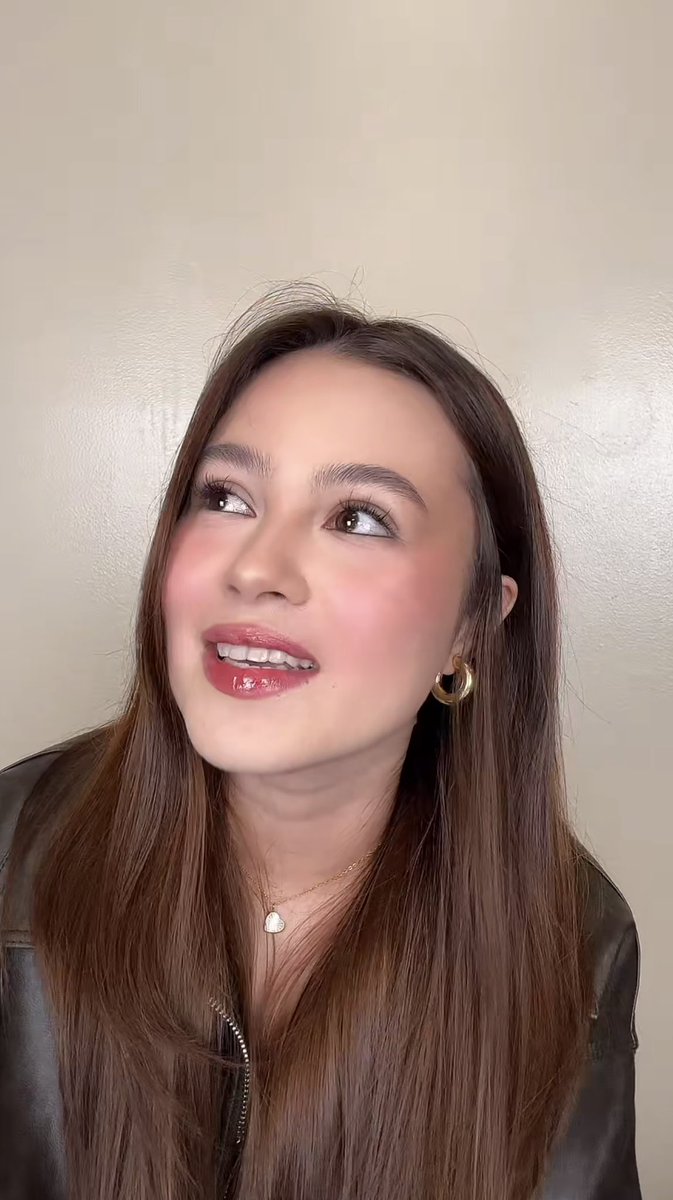 destruther's tweet photo. ANG PRETTY PRETTY NYA!!! hello, ellis?! 🥰

TIKTALK WITH KRYSTAL MEJES
#KrystalMejes https://t.co/d2cqb34al5