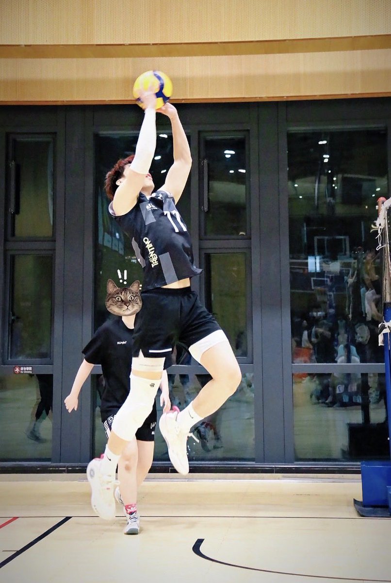 raau7i's tweet photo. 今日も全力🏐🔥

一本一本を大切に。
積み重ねた努力は、必ず自信になる。

#バレーボール #練習 #スポーツ #社会人バレー https://t.co/ws5gffIj4Q
