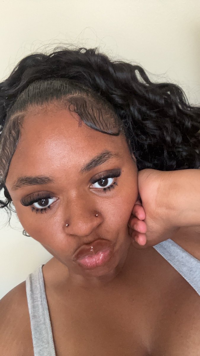 Itzmiraaa1's tweet photo. New piercings 🐆 https://t.co/5wiJ2Xg3i1