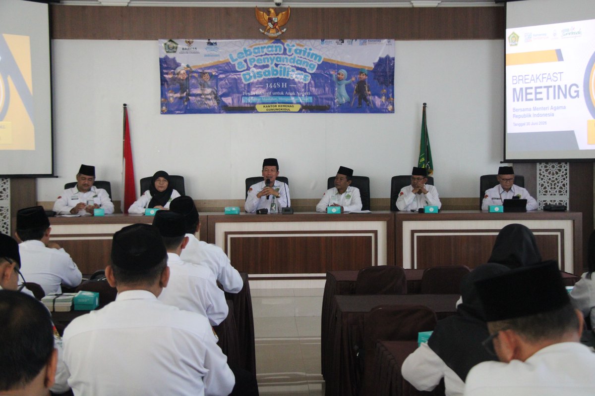 kemenaggk's tweet photo. Kankemenag Kabupaten Gunungkidul menggelar Rapimleng Senin 6/7/2026,  Kegiatan ini menjadi forum koordinasi sekaligus evaluasi kinerja Semester I Tahun 2026, serta penguatan berbagai program strategis Kemenag.

Selengkapnya di https://t.co/nn2Q0t4nj3 https://t.co/0w2bTZSRNx