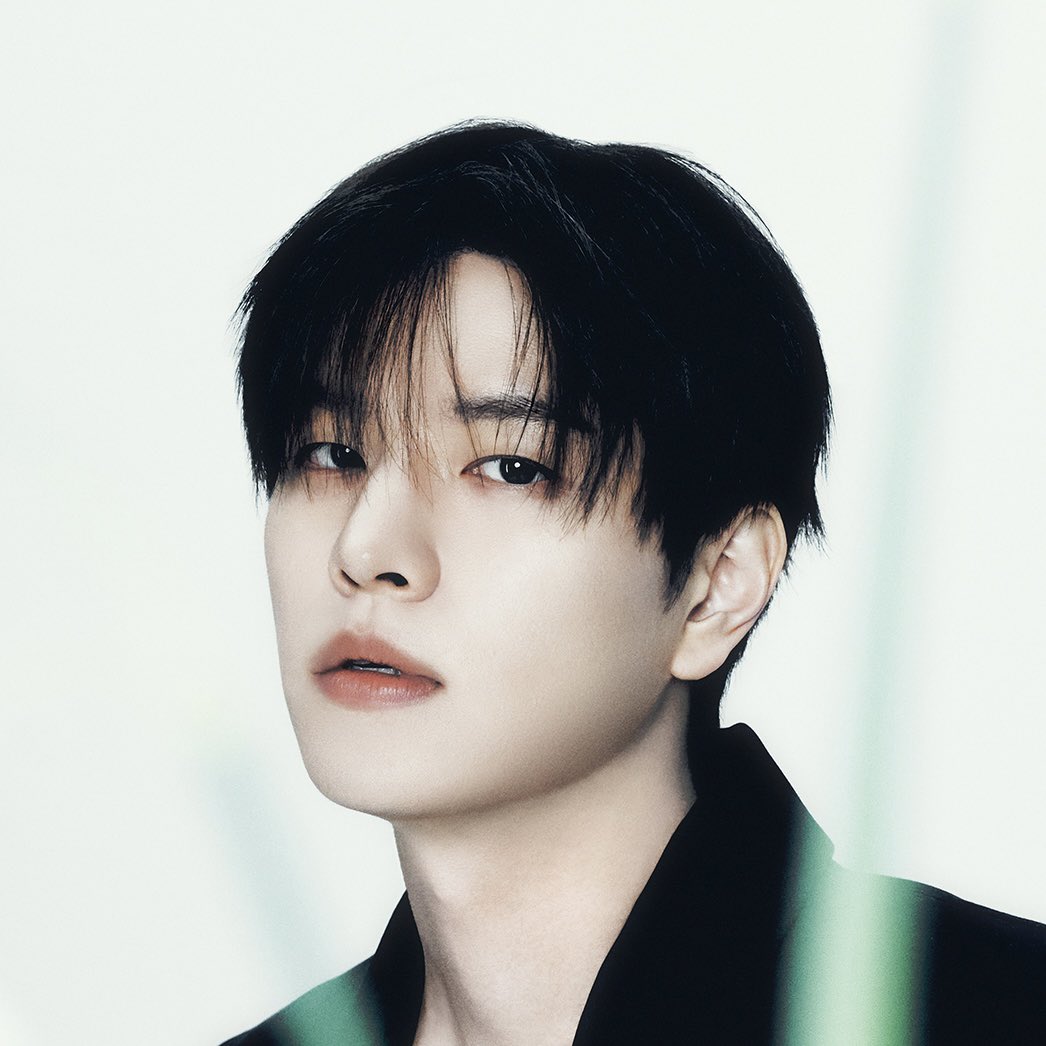 sminiverse_'s tweet photo. ⠀⠀⠀⠀⠀⠀  2024                                      2026 https://t.co/3PX5wJWfmC