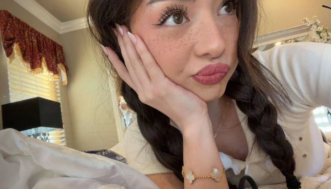 S1mpgo0ner's tweet photo. Sakura face porn makes me soo weak 🥴 https://t.co/2op21r0Hfb